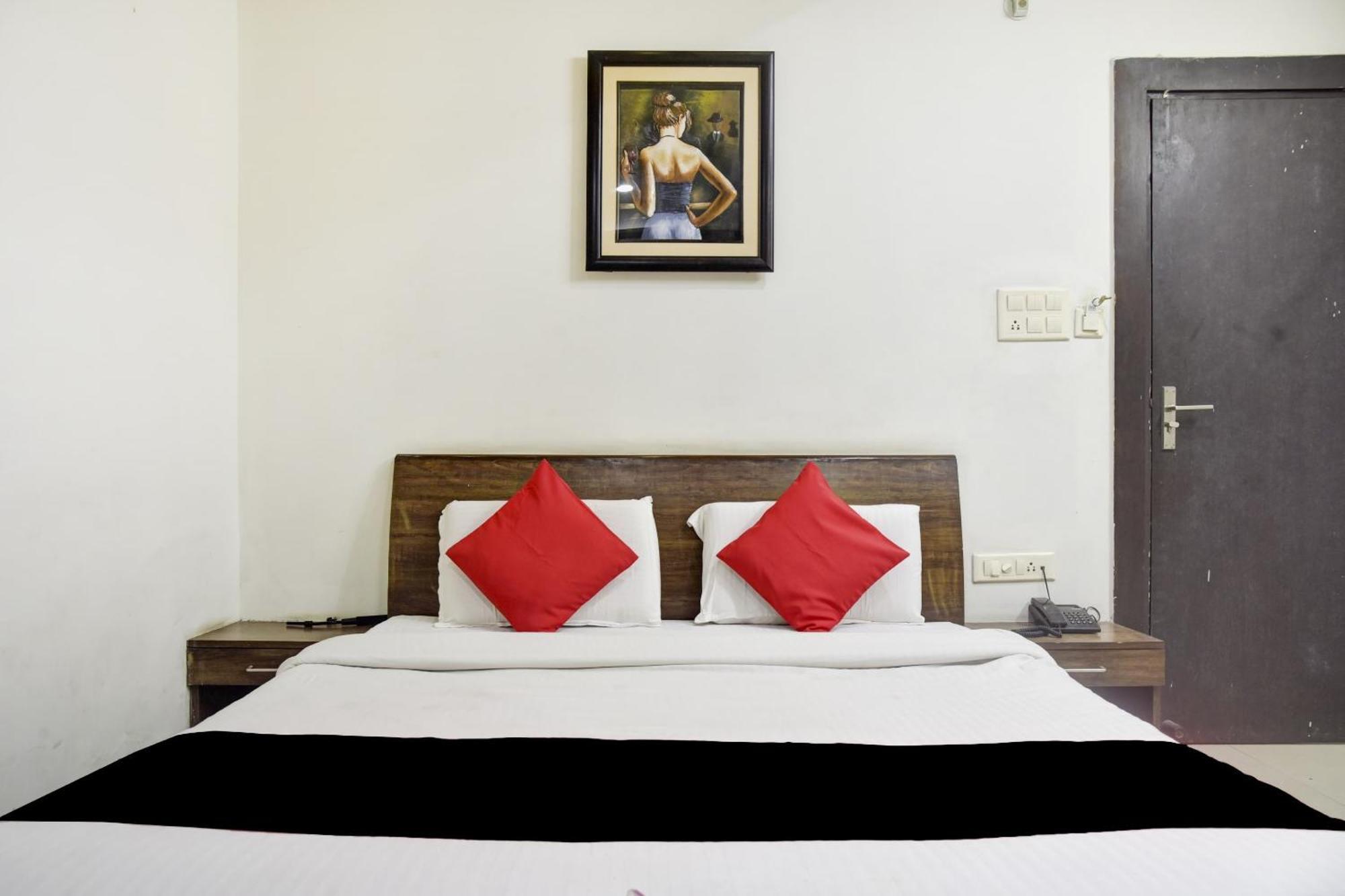 Hotel O Aditya Palace Бхопал Экстерьер фото