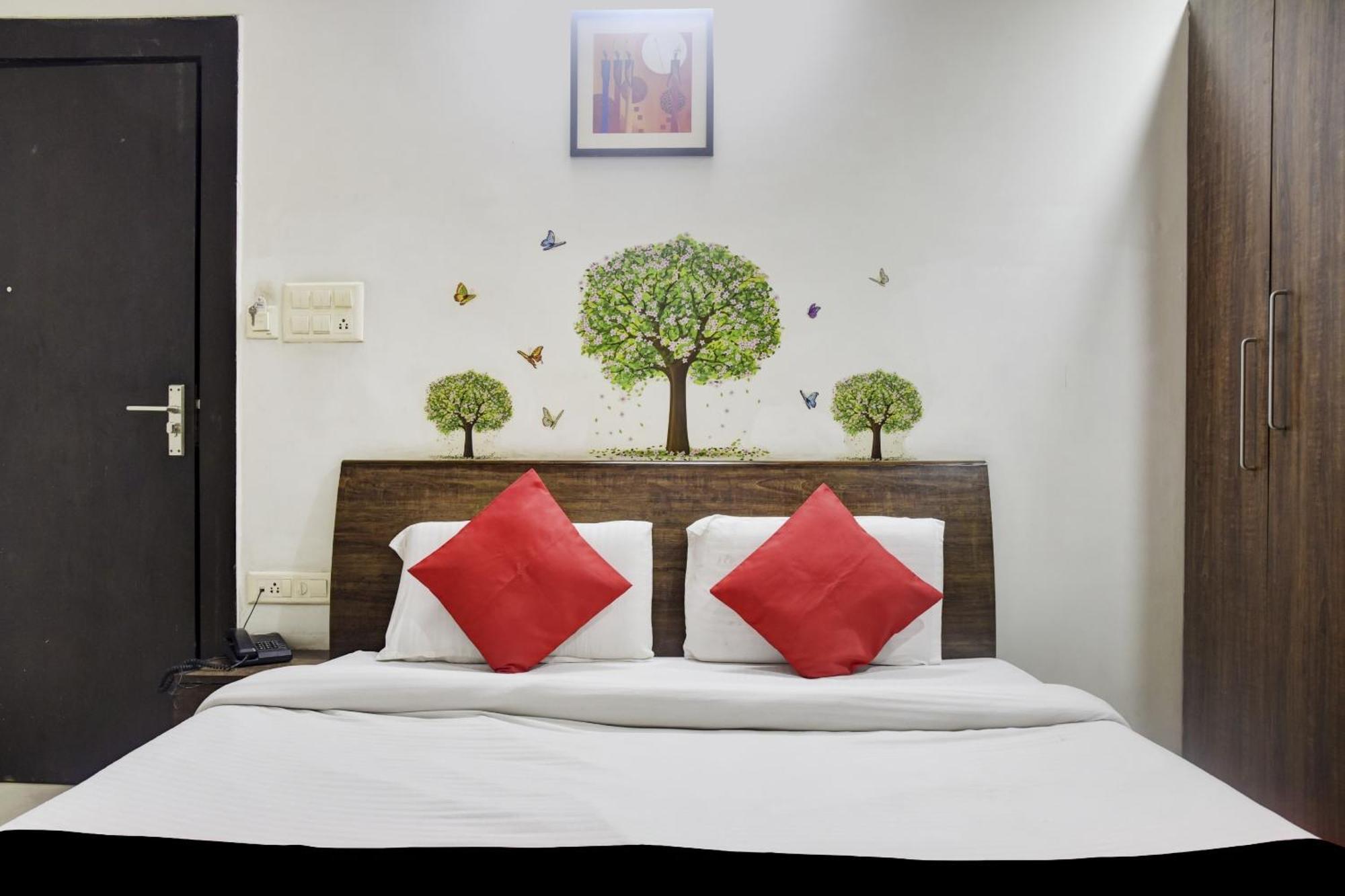 Hotel O Aditya Palace Бхопал Экстерьер фото