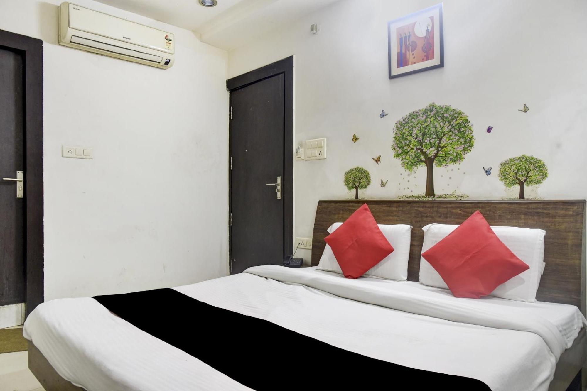Hotel O Aditya Palace Бхопал Экстерьер фото